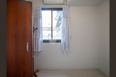 Apartamento à venda com 76m², 2 quartos e 1 vagaQuarto de Serviço