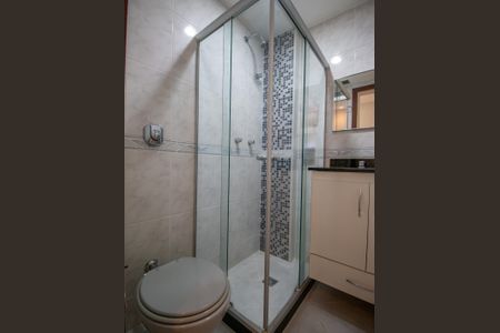 Apartamento à venda com 76m², 2 quartos e 1 vagaBanheiro Social