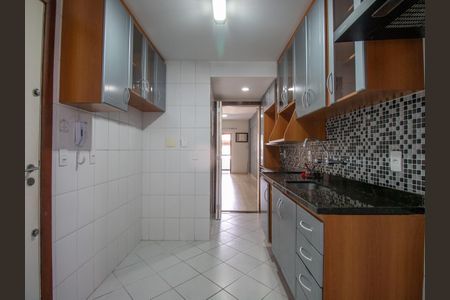 Apartamento à venda com 76m², 2 quartos e 1 vagaCozinha