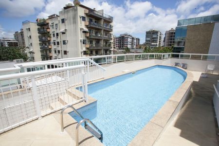 Apartamento à venda com 61m², 2 quartos e 1 vagaÁrea comum - Piscina