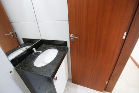 Apartamento à venda com 61m², 2 quartos e 1 vagaBanheiro Social