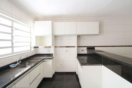 Casa para alugar com 240m², 3 quartos e 5 vagasCozinha