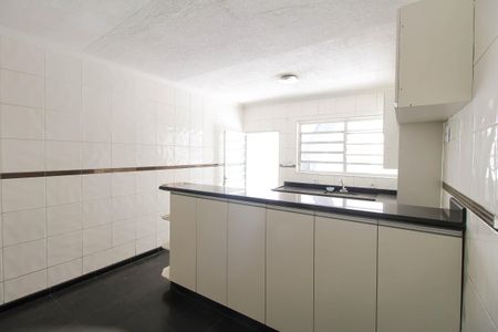 Casa para alugar com 240m², 3 quartos e 5 vagasCozinha