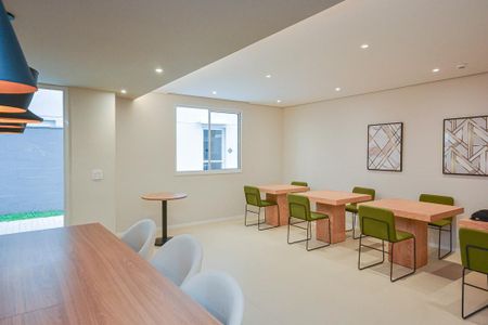 Apartamento à venda com 48m², 2 quartos e 1 vaga Apartamento à venda com 48m², 2 quartos e 1 vagaÁrea comum - Salão de festas