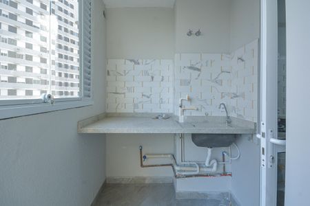 Apartamento à venda com 48m², 2 quartos e 1 vaga Apartamento à venda com 48m², 2 quartos e 1 vagaSacada/Área Serviço