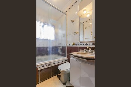 Casa à venda com 150m², 3 quartos e 2 vagasBanheiro da Suíte