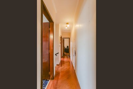 Casa à venda com 150m², 3 quartos e 2 vagasCorredor