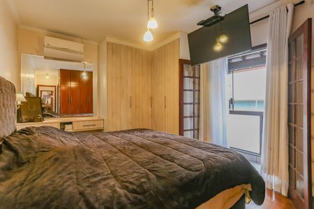 Casa à venda com 150m², 3 quartos e 2 vagasSuíte