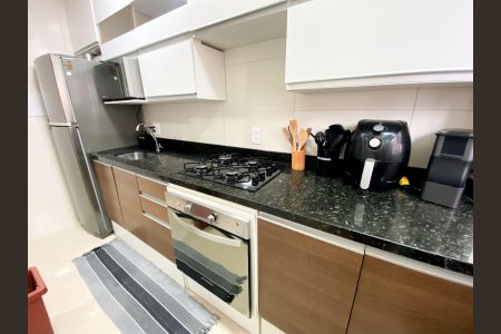 Apartamento à venda com 42m², 2 quartos e 1 vaga Apartamento à venda com 42m², 2 quartos e 1 vagaCozinha e área de serviço