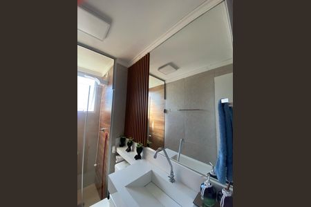 Apartamento à venda com 42m², 2 quartos e 1 vaga Apartamento à venda com 42m², 2 quartos e 1 vagaBanheiro