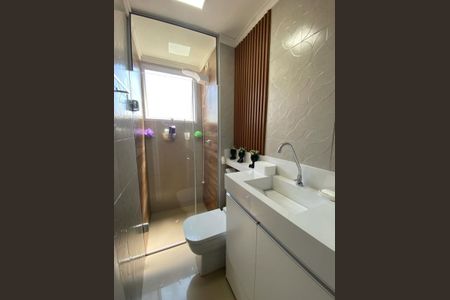 Apartamento à venda com 42m², 2 quartos e 1 vaga Apartamento à venda com 42m², 2 quartos e 1 vagaBanheiro