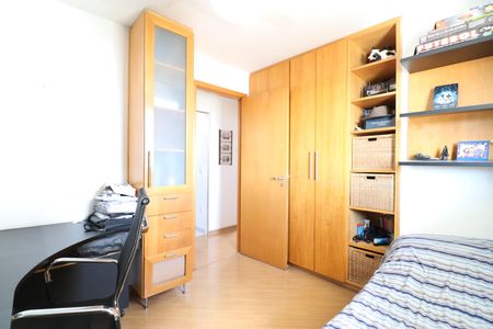 Apartamento à venda com 88m², 3 quartos e 2 vagasQuarto 1