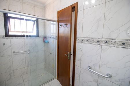 Casa à venda com 165m², 3 quartos e 2 vagasBanheiro da Suíte