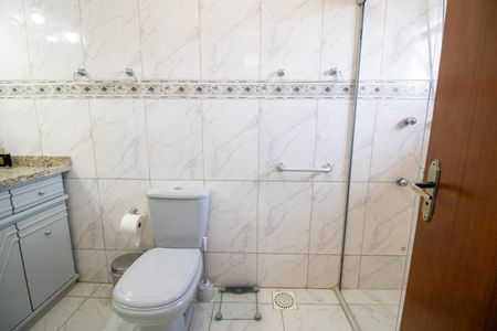 Casa à venda com 165m², 3 quartos e 2 vagasBanheiro da Suíte