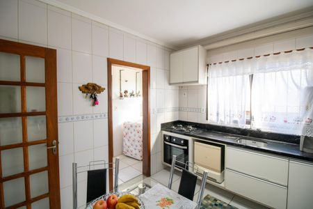 Casa à venda com 165m², 3 quartos e 2 vagasCozinha