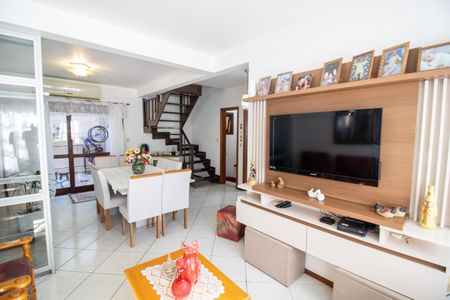 Casa à venda com 165m², 3 quartos e 2 vagasSala