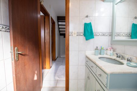 Casa à venda com 165m², 3 quartos e 2 vagasBanheiro