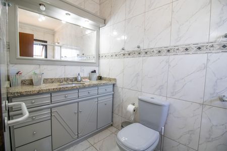 Casa à venda com 165m², 3 quartos e 2 vagasBanheiro da Suíte