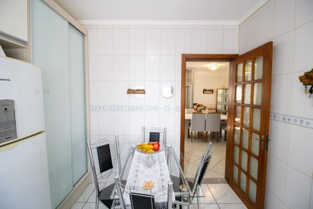 Casa à venda com 165m², 3 quartos e 2 vagasCozinha