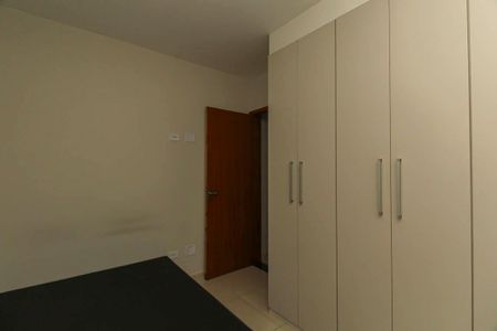 Quarto 1 de apartamento para alugar com 2 quartos, 46m² em Jardim Santa Adelia, São Paulo