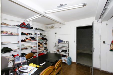 Casa à venda com 600m², 1 quarto e 3 vagasEscritório