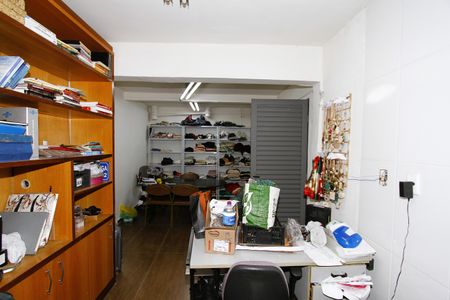 Casa à venda com 600m², 1 quarto e 3 vagasEscritório