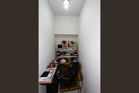 Casa à venda com 600m², 1 quarto e 3 vagasEscritório