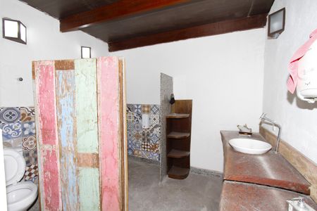 Casa à venda com 600m², 1 quarto e 3 vagasBanheiro 3