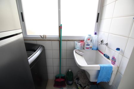 Apartamento à venda com 80m², 3 quartos e 1 vagaÁrea de Serviço