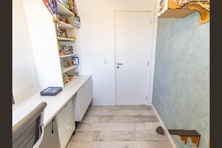 Apartamento à venda com 95m², 3 quartos e 2 vagasQuarto 2