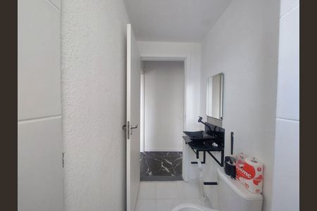 Apartamento à venda com 44m², 2 quartos e sem vaga Apartamento à venda com 44m², 2 quartos e sem vagaBanheiro