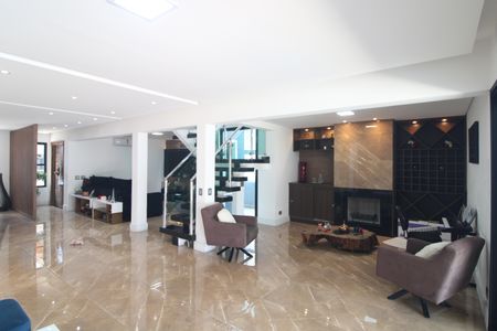 Casa para alugar com 4 quartos, 393m² em Interlagos, São Paulo