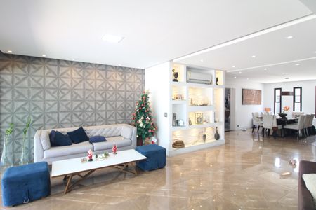 Casa para alugar com 4 quartos, 393m² em Interlagos, São Paulo