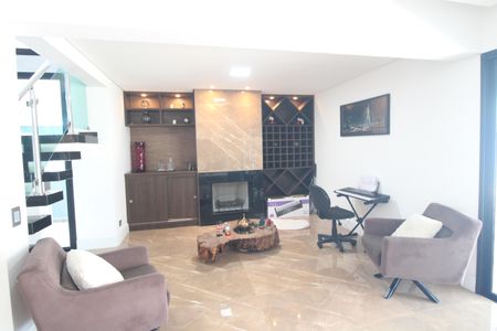 Casa para alugar com 4 quartos, 393m² em Interlagos, São Paulo