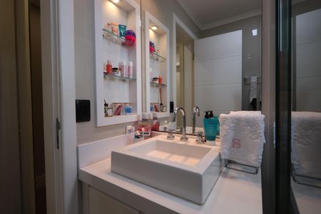 Apartamento à venda com 160m², 3 quartos e 3 vagasBanheiro da Suíte 1