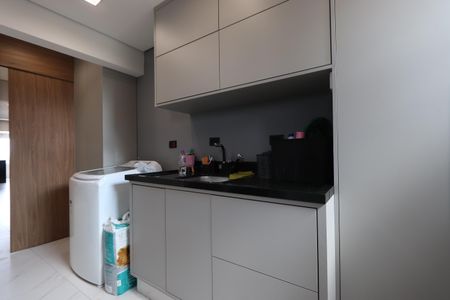 Apartamento à venda com 160m², 3 quartos e 3 vagasLavanderia