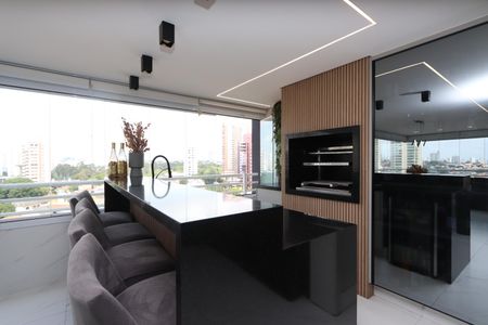 Apartamento à venda com 160m², 3 quartos e 3 vagasVaranda