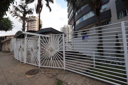 Apartamento à venda com 160m², 3 quartos e 3 vagasEntrada