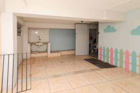 Casa à venda com 144m², 3 quartos e 2 vagas Casa à venda com 144m², 3 quartos e 2 vagasQuintal