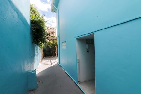 Casa à venda com 144m², 3 quartos e 2 vagas Casa à venda com 144m², 3 quartos e 2 vagasCorredor Externo