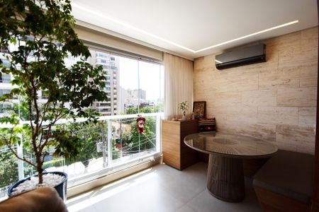 Apartamento à venda com 74m², 2 quartos e 2 vagas Apartamento à venda com 74m², 2 quartos e 2 vagassala de jantar