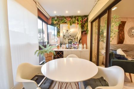 Varanda de apartamento para alugar com 3 quartos, 110m² em Vila Monumento, São Paulo