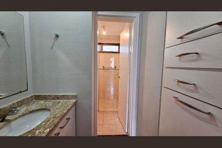 Apartamento para alugar com 112m², 3 quartos e 2 vagas Apartamento para alugar com 112m², 3 quartos e 2 vagasBanheiro