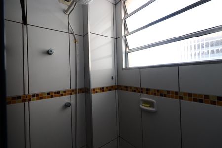Apartamento para alugar com 72m², 2 quartos e sem vagaBanheiro