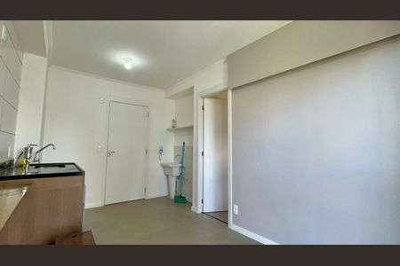 Studio à venda com 27m², 1 quarto e sem vaga Studio à venda com 27m², 1 quarto e sem vagaSala
