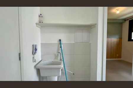 Studio à venda com 27m², 1 quarto e sem vaga Studio à venda com 27m², 1 quarto e sem vagaÁrea de Serviço