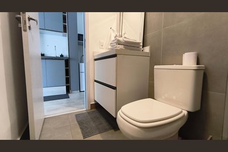 Banheiro de kitnet/studio à venda com 1 quarto, 37m² em Vila Mariana, São Paulo