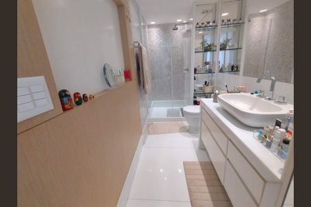 Apartamento à venda com 140m², 4 quartos e 1 vaga