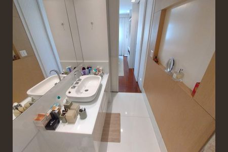 Apartamento à venda com 140m², 4 quartos e 1 vaga