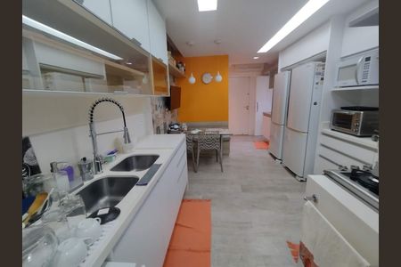 Apartamento à venda com 140m², 4 quartos e 1 vaga